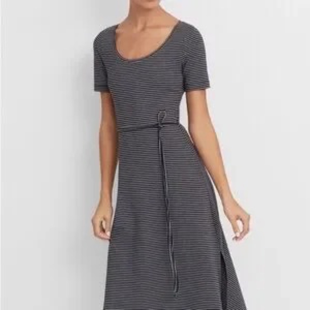 Club Monaco NWOT Scoop Neck‎ Belted Striped Midi Side Slit Dress Sz M